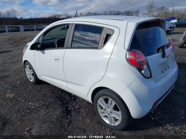 Chevrolet Spark 1lt Cvt 2015 KL8CD6S97FC726602 Image 3