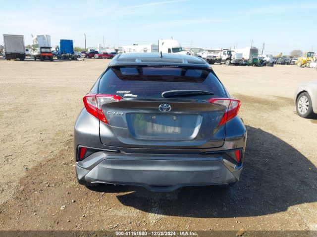 NMTKHMBX1JR011461 Toyota C-HR XLE
