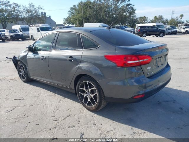 1FADP3H25JL227016 Ford FOCUS SEL
