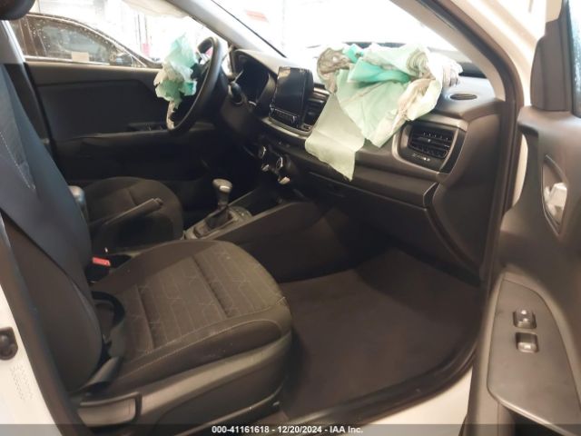 3KPA25AD5PE529068 KIA Rio 5-door S