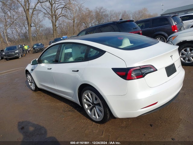 2022 TESLA MODEL 3 5YJ3E1EBXNF114966 Photo 2
