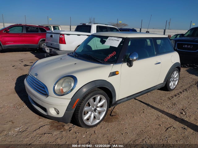 2007 MINI COOPER WMWMF33547TT58314 Photo 1
