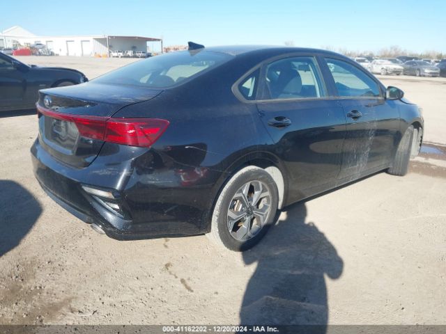 3KPF24AD6ME308462 KIA Forte Lxs