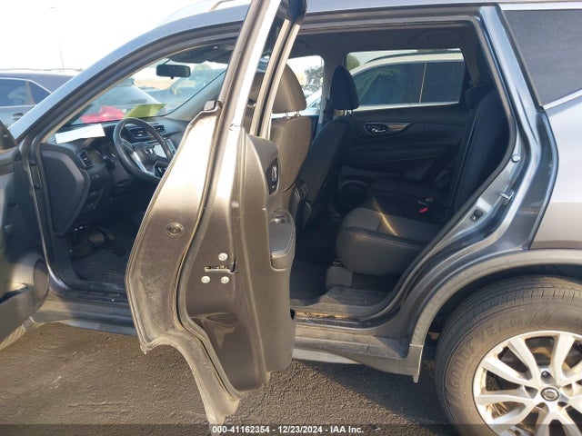Nissan ROGUE SV 2017 KNMAT2MT4HP582411 Image 8