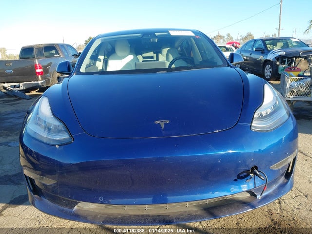 Tesla Model 3 Long Range/mid Range 2018 5YJ3E1EA6JF169447 Image 12