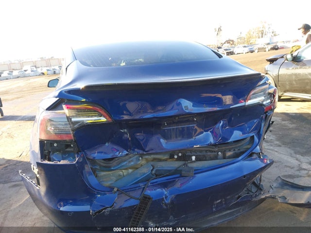 Tesla Model 3 Long Range/mid Range 2018 5YJ3E1EA6JF169447 Image 16