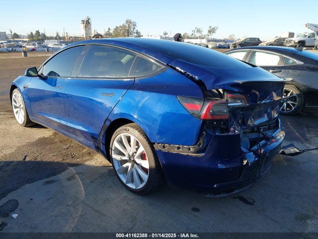 2018 TESLA MODEL 3 5YJ3E1EA6JF169447 Photo 2