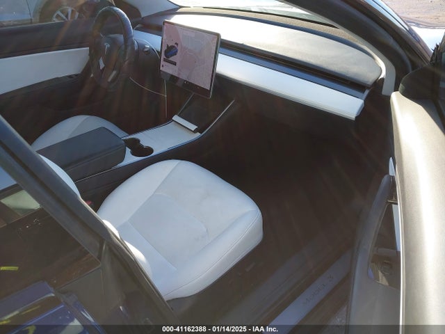 2018 TESLA MODEL 3 5YJ3E1EA6JF169447 Photo 4