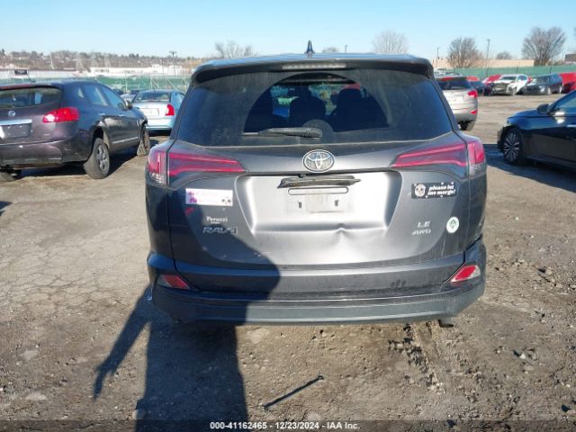 JTMBFREV1JJ204995 Toyota RAV4 LE