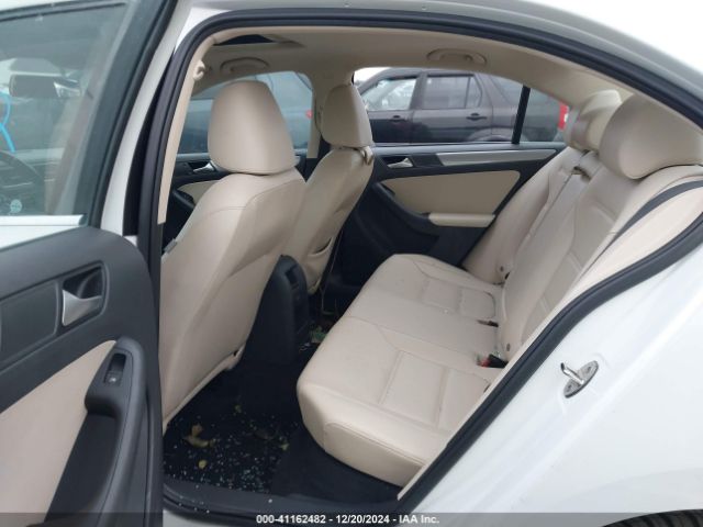 3VWDB7AJ5JM225439 Volkswagen Jetta