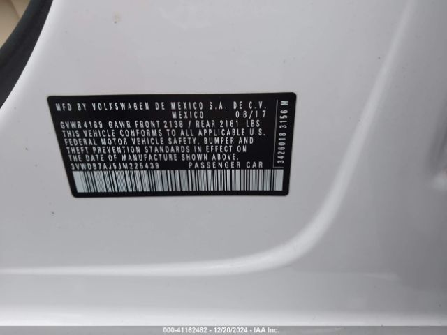 3VWDB7AJ5JM225439 Volkswagen Jetta