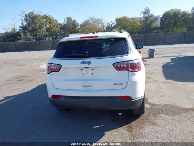 3C4NJCBB2HT652894 Jeep New Compass Latitude Fwd