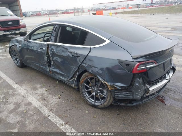 2020 TESLA MODEL 3 5YJ3E1EBXLF663242 Photo 2