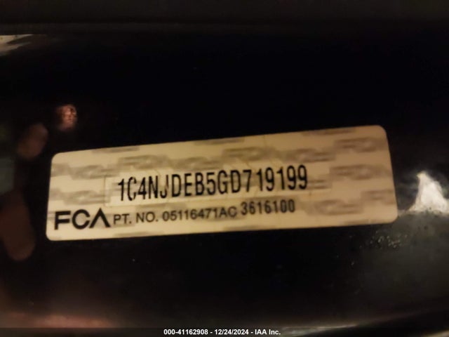 1C4NJDEB5GD719199 Jeep Compass Latitude