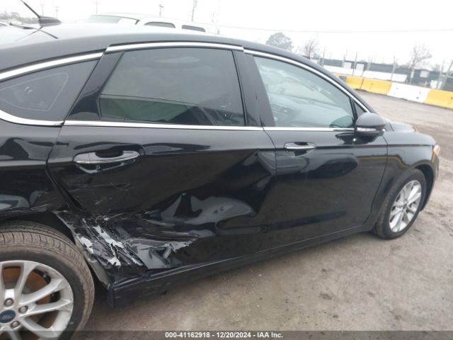 3FA6P0SU8KR175837 Ford Fusion Energi Titanium