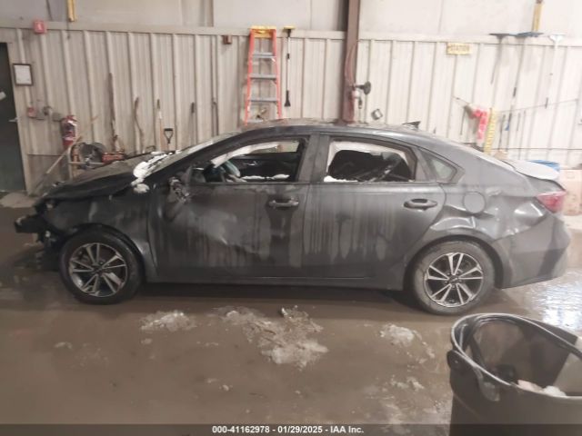 3KPF24AD0PE522335 KIA Forte Lxs