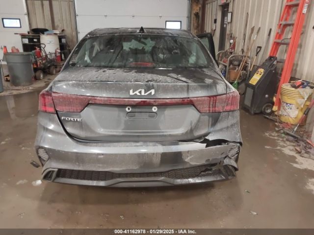 3KPF24AD0PE522335 KIA Forte Lxs