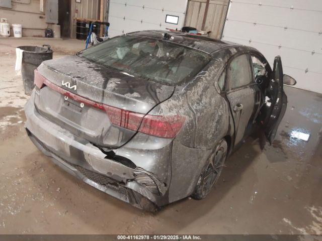 3KPF24AD0PE522335 KIA Forte Lxs