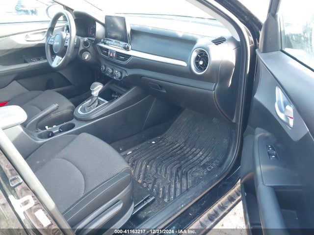 3KPF24AD1PE605224 KIA Forte Lxs