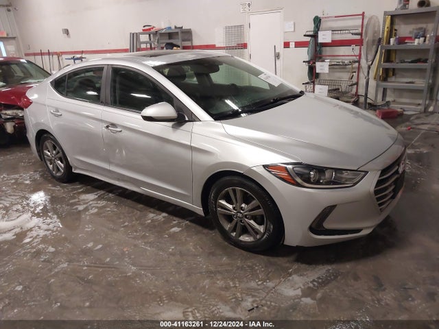2018 5NPD84LF6JH345930 main image