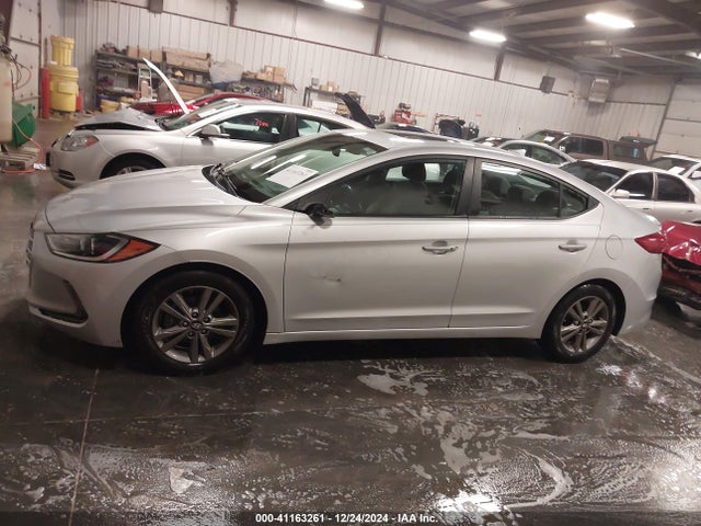 Hyundai Elantra Value Edition 2018 5NPD84LF6JH345930 Image 14
