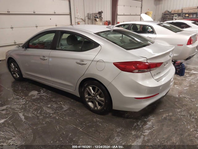 Hyundai Elantra Value Edition 2018 5NPD84LF6JH345930 Image 3