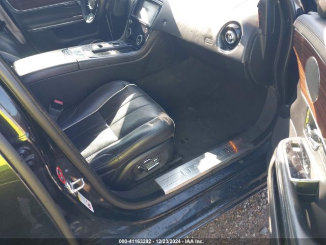 2012 JAGUAR XJ SAJWA2GB2CLV26385 Photo 4