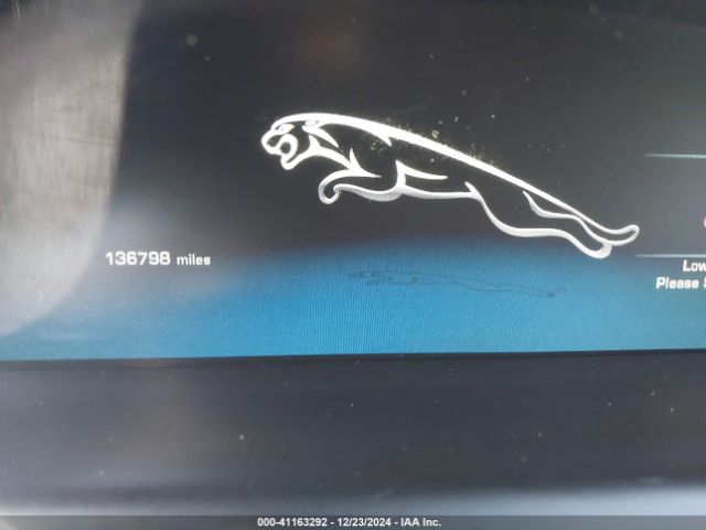 2012 JAGUAR XJ SAJWA2GB2CLV26385 Photo 6