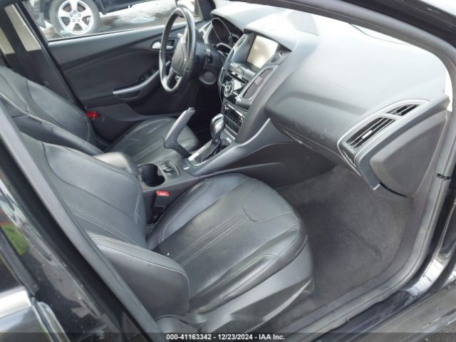 1FADP3N20EL111832 Ford Focus Titanium