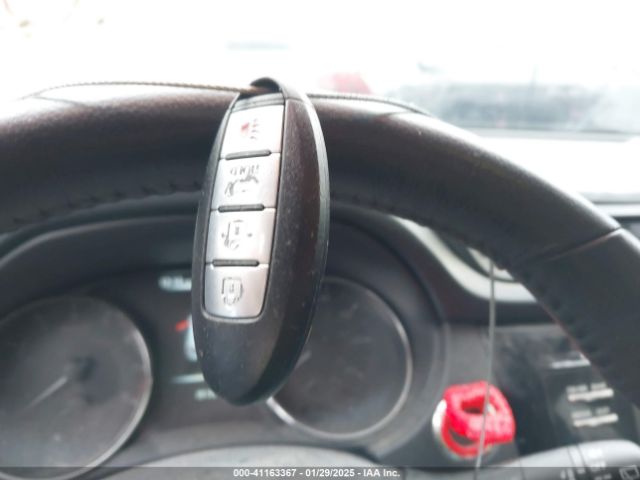 5N1AT2MT0HC768207 Nissan ROGUE SV