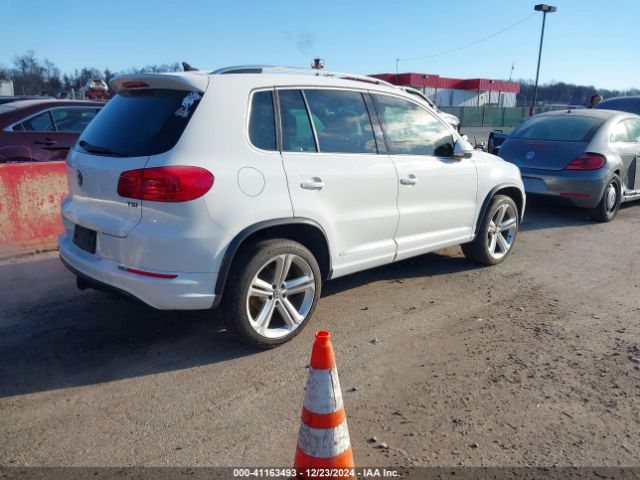 WVGAV7AX0GW073656 Volkswagen Tiguan R-line