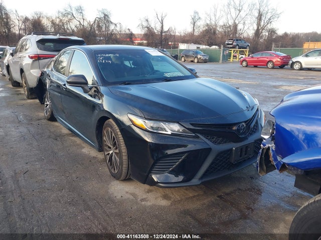 4T1B11HK5JU114079 Toyota CAMRY SE