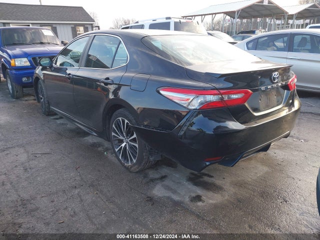 4T1B11HK5JU114079 Toyota CAMRY SE