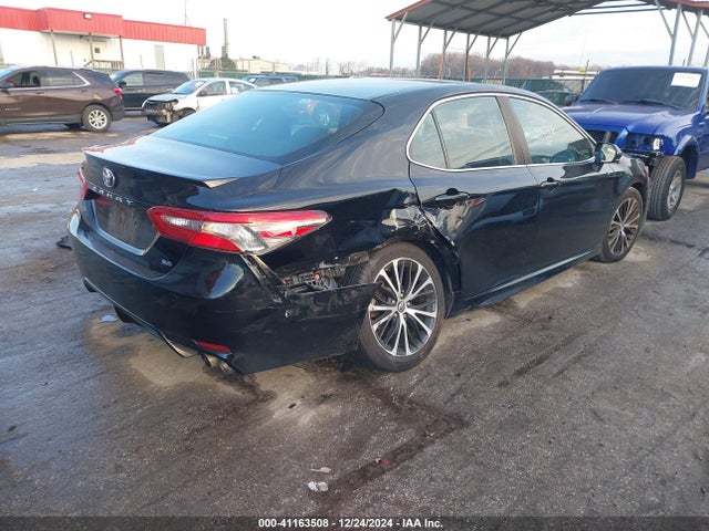 4T1B11HK5JU114079 Toyota CAMRY SE