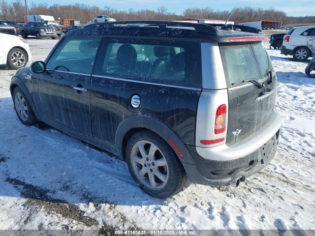 2009 MINI COOPER S CLUBMAN WMWMM33579TP91893 Photo 2