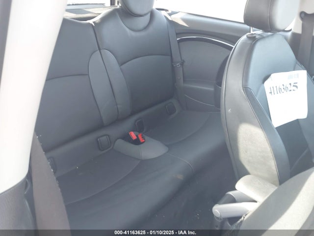2009 MINI COOPER S CLUBMAN WMWMM33579TP91893 Photo 7