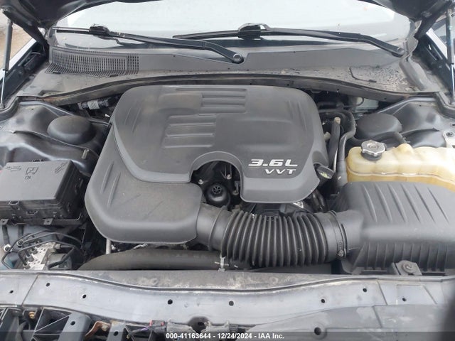 2C3CCAKG8GH344092 Chrysler 300c Awd