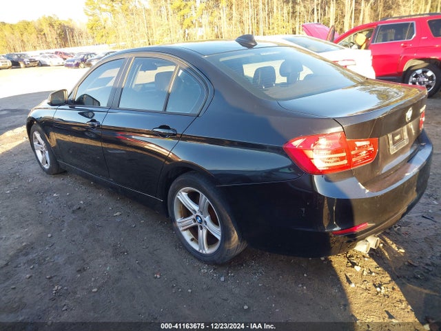 2013 BMW 328I WBA3A5C56DF353227 Photo 2