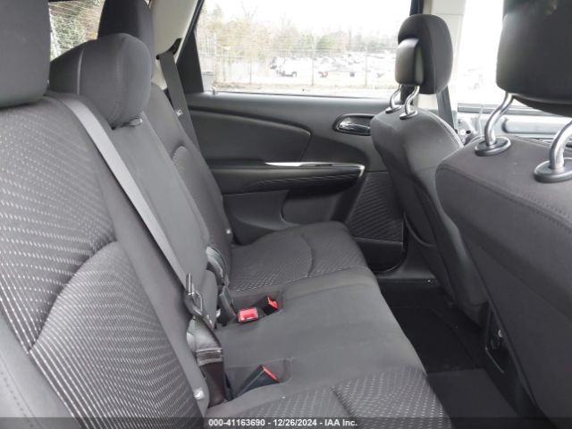 3C4PDCAB9JT519833 Dodge JOURNEY SE