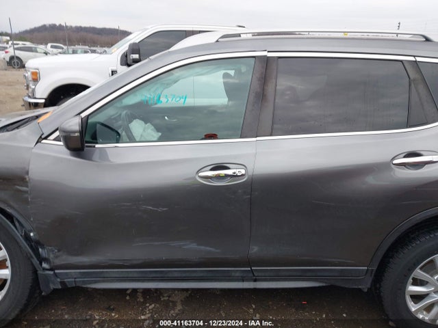 5N1AT2MV4JC772929 Nissan ROGUE SV