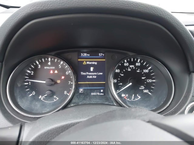 5N1AT2MV4JC772929 Nissan ROGUE SV