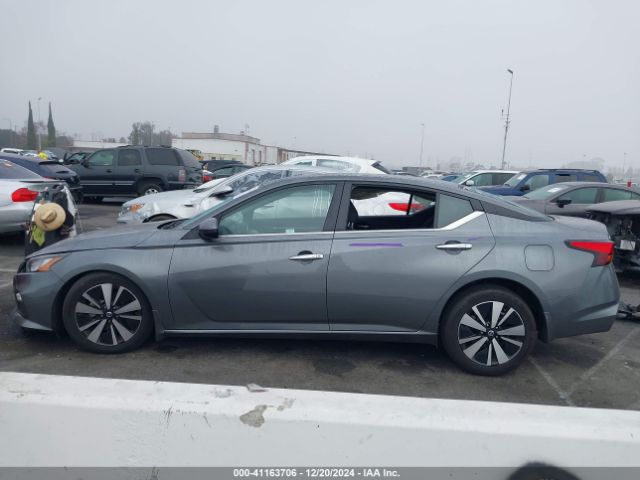 1N4BL4DV6NN347569 Nissan Altima Sv Fwd