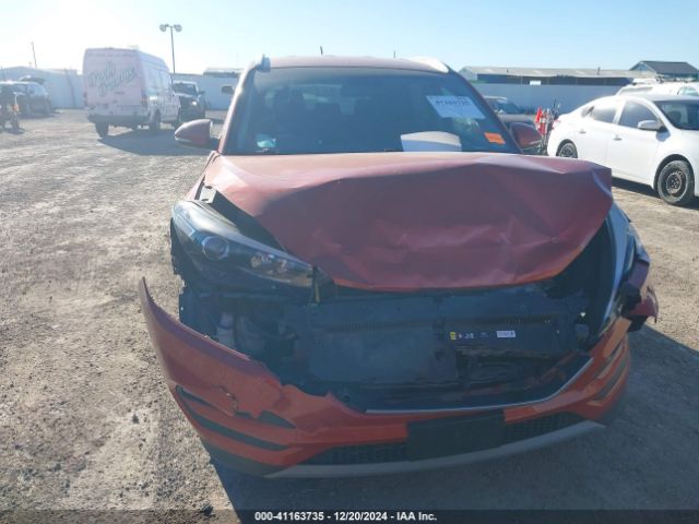 KM8J33A28HU479863 Hyundai Tucson Sport
