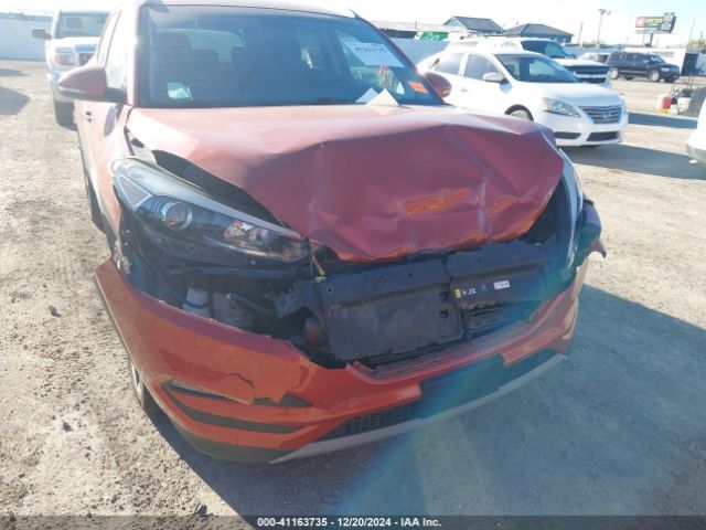 KM8J33A28HU479863 Hyundai Tucson Sport