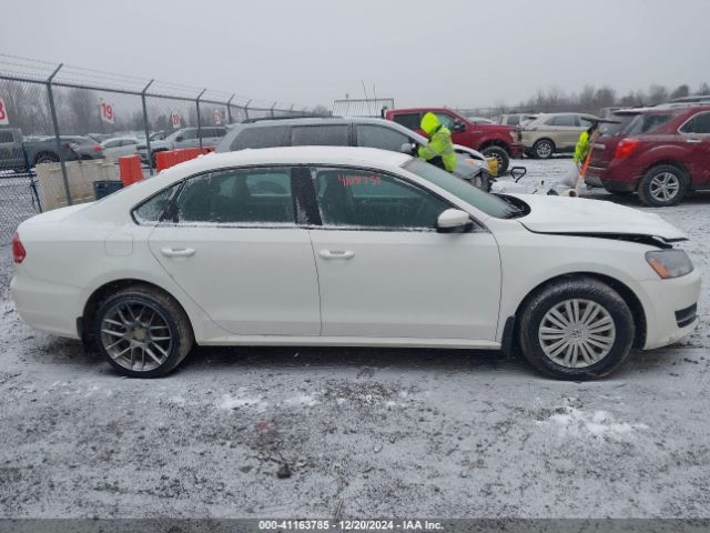1VWAT7A37FC099028 Volkswagen Passat 1.8t S