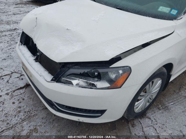 1VWAT7A37FC099028 Volkswagen Passat 1.8t S