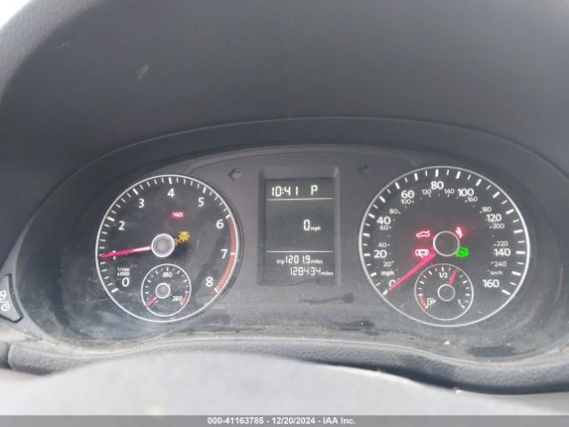 1VWAT7A37FC099028 Volkswagen Passat 1.8t S