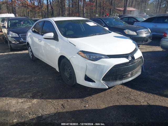 Toyota COROLLA L 2017 5YFBURHE2HP583738 Image 1