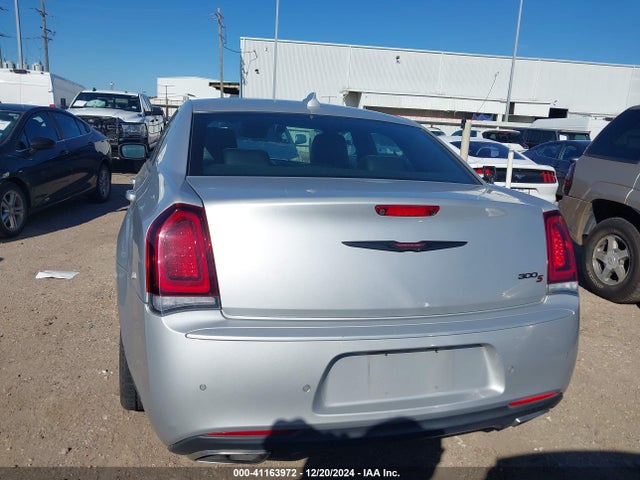 Chrysler 300 300s 2023 2C3CCABG8PH613837 Image 16