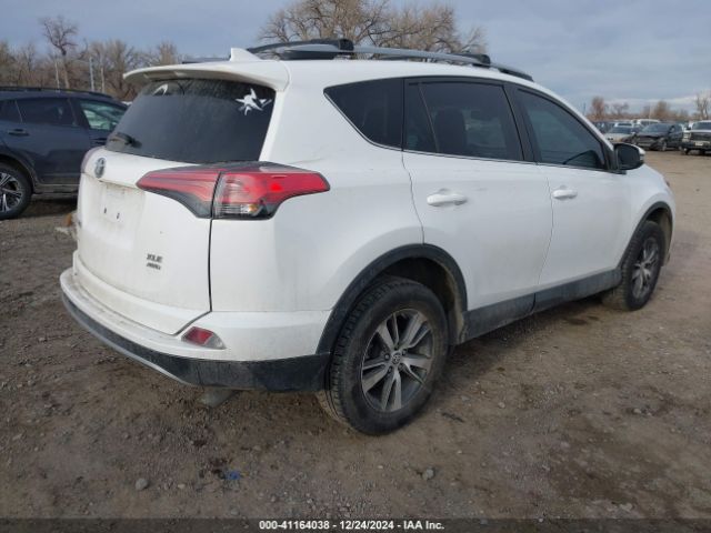 2T3RFREV2JW777906 Toyota Rav4 Adventure/xle